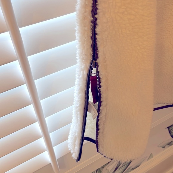 LL Bean Sherpa pullover - Picture 2 of 5